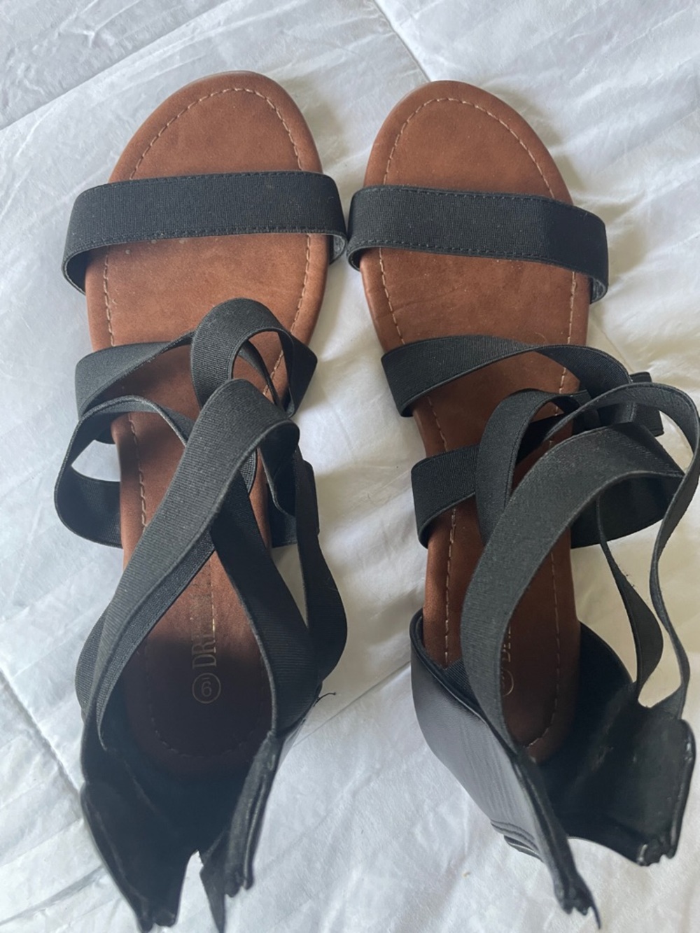 Dream Pairs Black Strappy Sandals with Brown Footbed